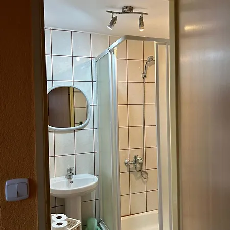 I Z Widokiem Na Jezioro Wielewskie Wiele