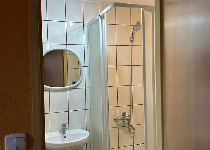 I Z Widokiem Na Jezioro Wielewskie Wiele